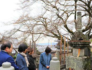 春日局の墓